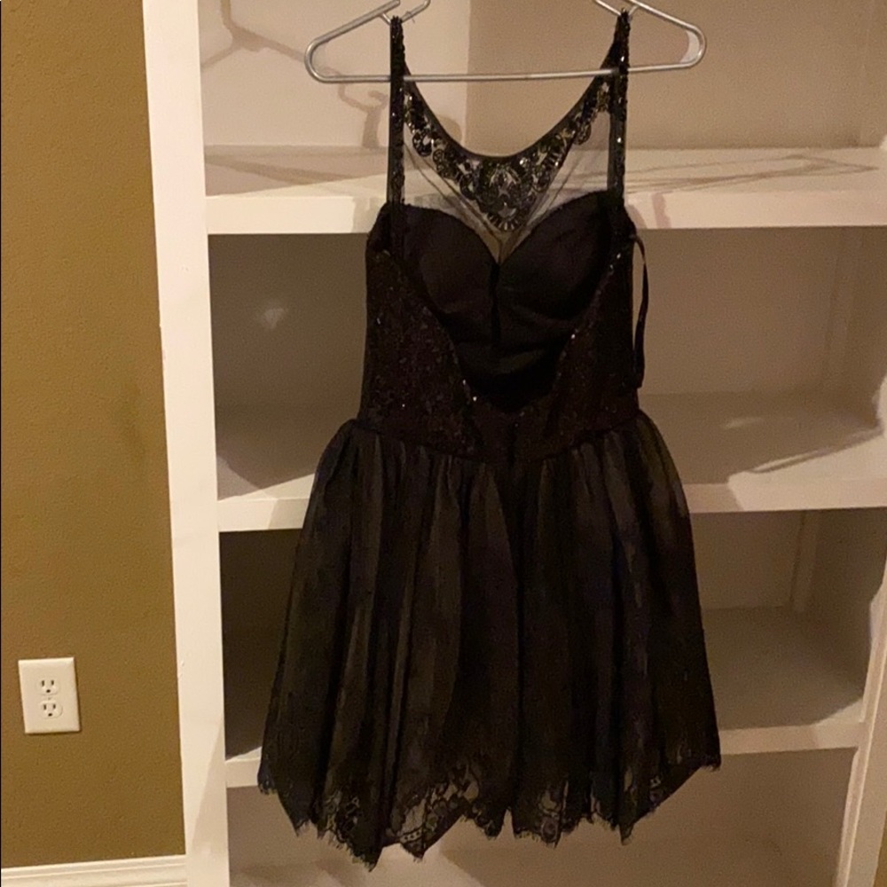 Dress - Picture 2 of 3